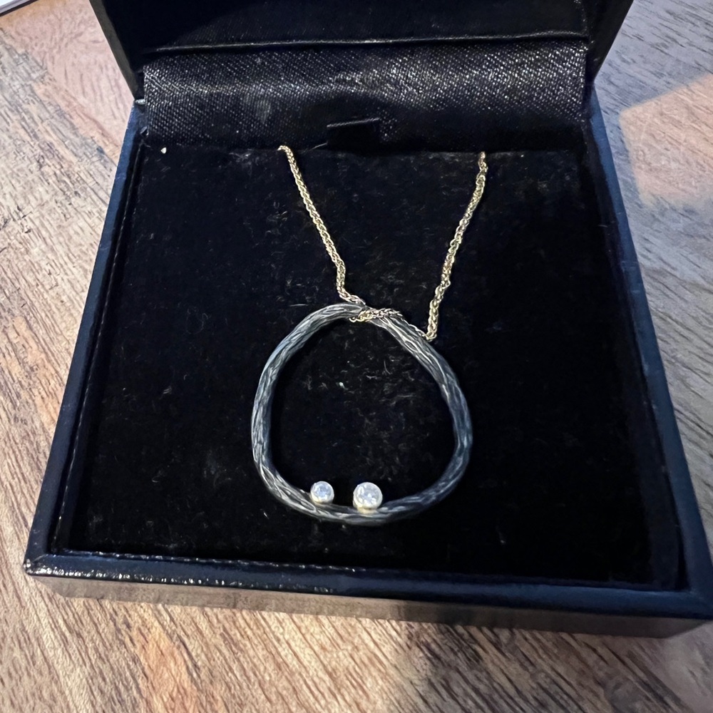 Sarah Graham pebble circle pendant Necklace